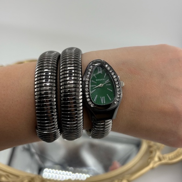 Serpenti Style Wrap Watch – Black & Silver Tone | Green Dial main image 8